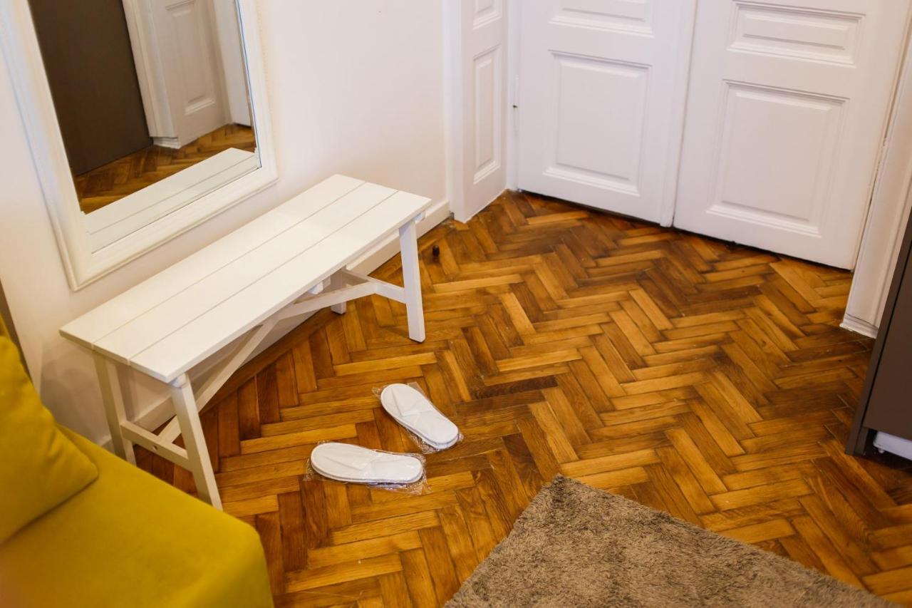 Eat It Cozy Downtown Apartments Oradea Dış mekan fotoğraf