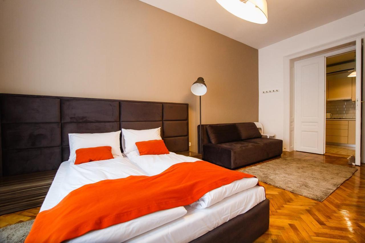Eat It Cozy Downtown Apartments Oradea Dış mekan fotoğraf